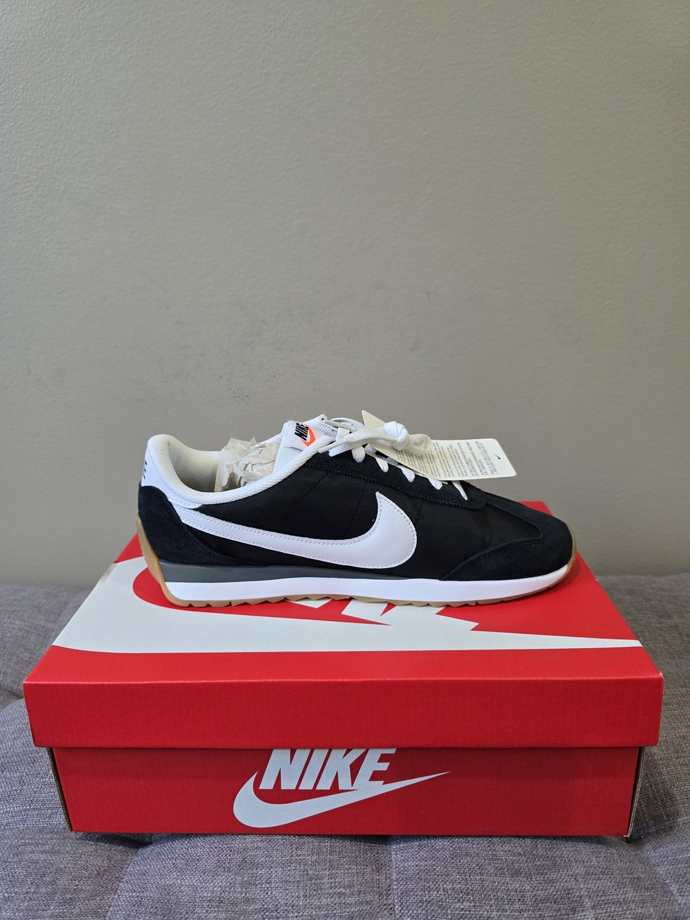 Nike Men’s Black/White Runner Classic Shoe